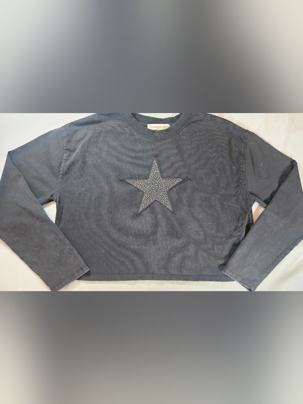 Madden Girl Juniors Gray Long Sleeve Crewneck Rhinestone Star Cropped Top Sz XL